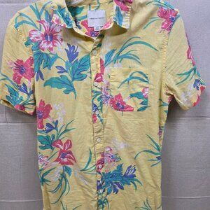 American Eagle Shirt Mens S Yellow Floral Short Sleeve Button Up Tropical Casual